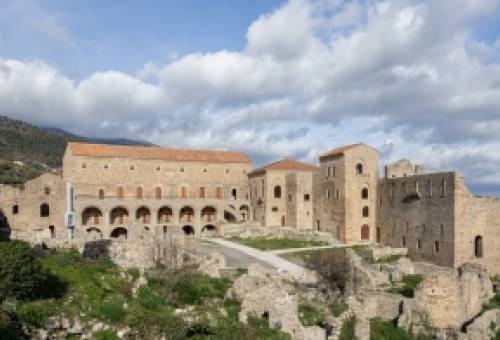 Έξι προσλήψεις σε Μυστρά και Μονεμβασιά