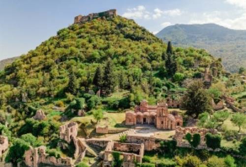 Η Ελλάδα θωρακίζει τους θησαυρούς της