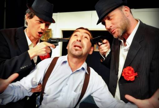 «Δεν είμαι εγώ» σε Ξηροκάμπι και Δαφνί