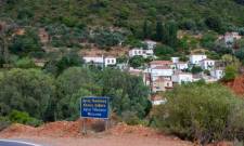 &Alpha;&pi;ό &tau;&eta;&nu; &Tau;&sigma;&iota;&kappa;&nu;&omicron;&pi;έ&mu;&pi;&tau;&eta; &omega;&sigmaf; &tau;&alpha; &Chi;&rho;&iota;&sigma;&tau;&omicron;ύ&gamma;&epsilon;&nu;&nu;&alpha;: 18 &delta;&rho;ά&sigma;&epsilon;&iota;&sigmaf; &gamma;&iota;&alpha; &nu;&alpha; &xi;&alpha;&nu;&alpha;&zeta;&omega;&nu;&tau;&alpha;&nu;έ&psi;&epsilon;&iota; &omicron; Ά&gamma;&iota;&omicron;&sigmaf; &Nu;&iota;&kappa;ό&lambda;&alpha;&omicron;&sigmaf; &Beta;&omicron;&iota;ώ&nu;