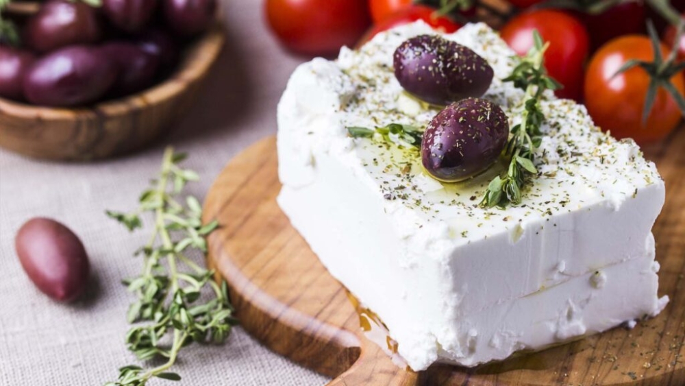 Reuters: &Alpha;&nu;ή&sigma;&upsilon;&chi;&omicron;&iota; &omicron;&iota; &pi;&alpha;&rho;&alpha;&gamma;&omega;&gamma;&omicron;ί &phi;έ&tau;&alpha;&sigmaf; &tau;&eta;&sigmaf; &Epsilon;&lambda;&lambda;ά&delta;&alpha;&sigmaf; &mu;&epsilon;&tau;ά &tau;&omicron;&upsilon;&sigmaf; &delta;&alpha;&sigma;&mu;&omicron;ύ&sigmaf; &Tau;&rho;&alpha;&mu;&pi;