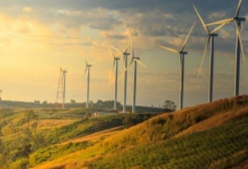 Η αιολική ισχύς στην Ελλάδα ξεπερνά τα 5,7 GW