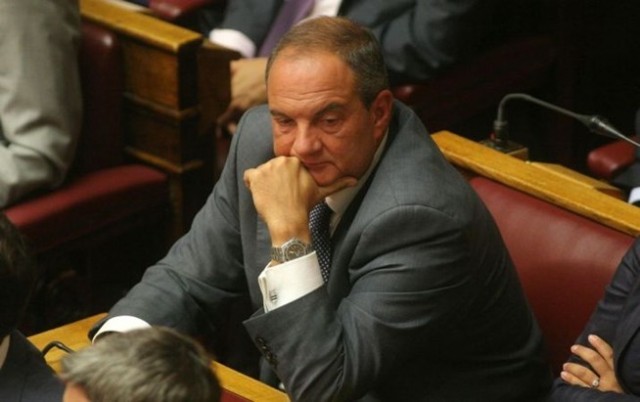 &Sigma;&epsilon; &sigma;&tau;&epsilon;&nu;ό &kappa;&lambda;&omicron;&iota;ό &omicron; &Kappa;&alpha;&rho;&alpha;&mu;&alpha;&nu;&lambda;ή&sigmaf; &alpha;&pi;ό... &sigma;&alpha;&mu;&alpha;&rho;&iota;&kappa;&omicron;ύ&sigmaf;