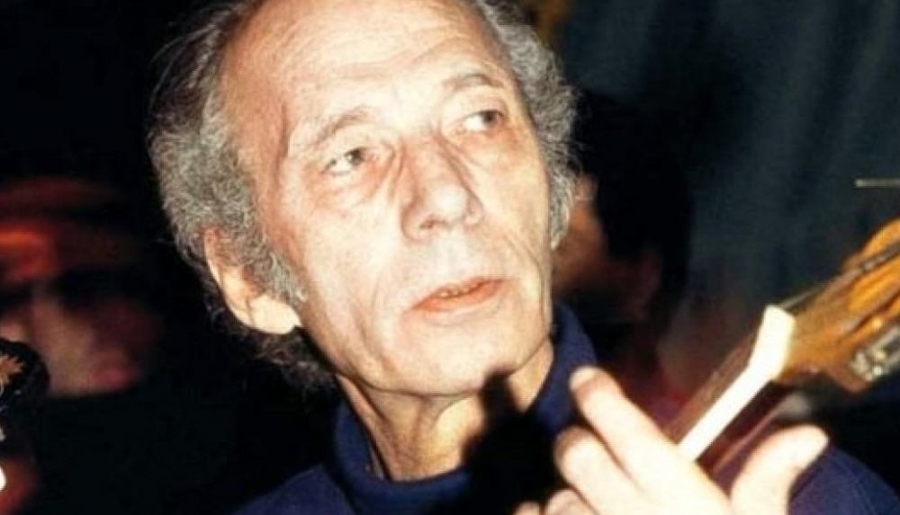 Μελωδίες του Άκη Πάνου και του σμυρνέικου στην πλατεία Σπάρτης!