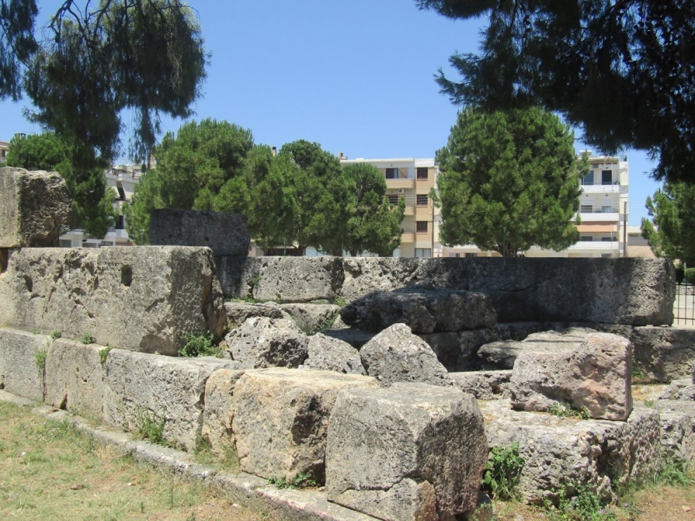 Απίστευτη διάσωση παιδιού στο Κενοτάφιο Λεωνίδα στη Σπάρτη