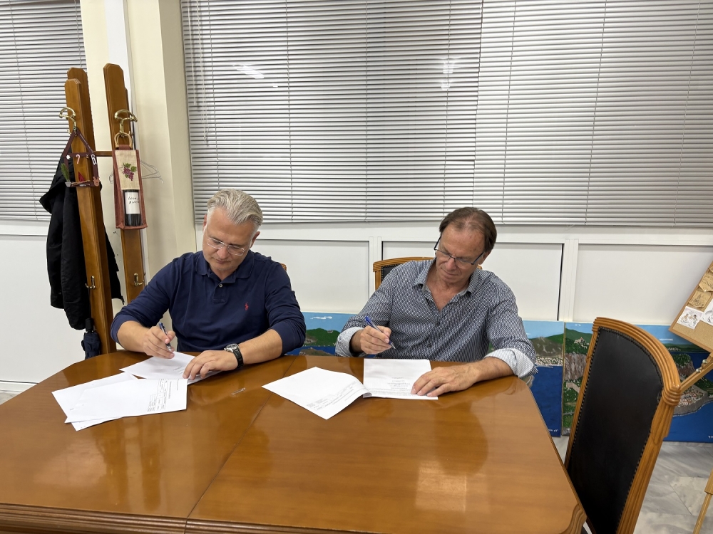 Υπογραφές για μονοπάτι Κάβο Μαλιά, ύδρευση και υδατοδρόμιο Μονεμβασιάς