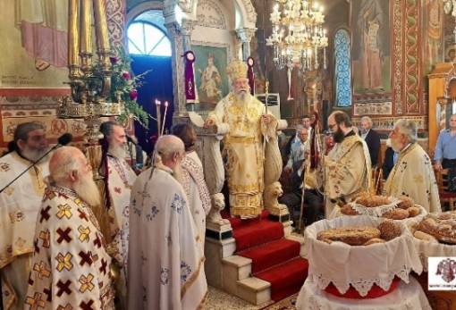 Η Νεάπολη τίμησε την πολιούχο της Αγία Τριάδα