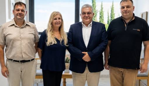 &Pi;&rho;&omega;&tau;&alpha;&gamma;&omega;&nu;ί&sigma;&tau;&rho;&iota;&alpha; &eta; &Lambda;&alpha;&kappa;&omega;&nu;ί&alpha; &sigma;&tau;&iota;&sigmaf; &delta;&iota;&epsilon;&kappa;&delta;&iota;&kappa;ή&sigma;&epsilon;&iota;&sigmaf; &tau;&omega;&nu; &tau;&rho;&iota;&tau;έ&kappa;&nu;&omega;&nu;