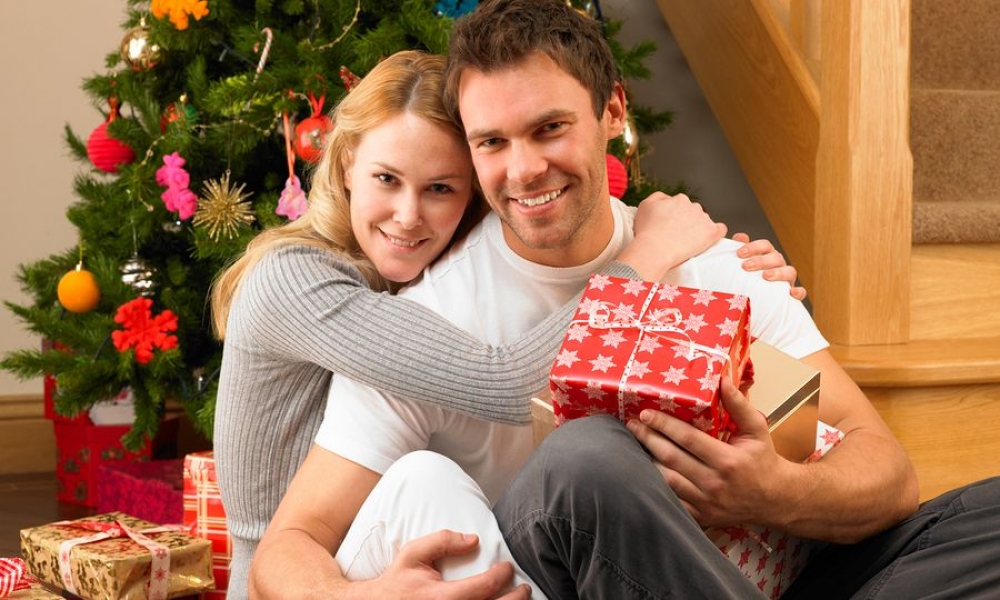 &Eta; &pi;&epsilon;&rho;ί&omicron;&delta;&omicron;&sigmaf; &tau;&omega;&nu; &epsilon;&omicron;&rho;&tau;ώ&nu; &alpha;&upsilon;&xi;ά&nu;&epsilon;&iota; &tau;&eta; &lambda;ί&mu;&pi;&tau;&iota;&nu;&tau;&omicron;;