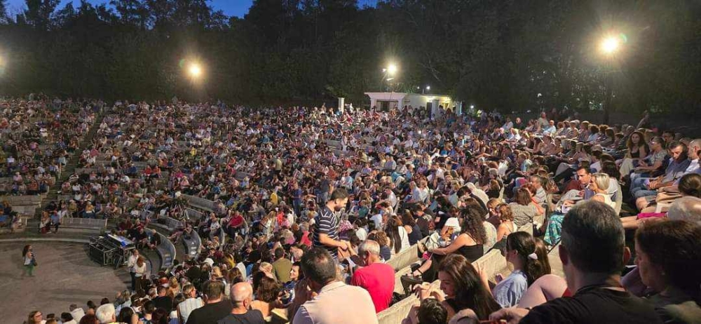 38&omicron; &Phi;&epsilon;&sigma;&tau;&iota;&beta;ά&lambda; &Sigma;&alpha;ϊ&nu;&omicron;&pi;&omicron;&upsilon;&lambda;&epsilon;ί&omicron;&upsilon;: &Theta;&epsilon;&rho;&iota;&nu;ή &mu;&upsilon;&sigma;&tau;&alpha;&gamma;&omega;&gamma;ί&alpha; &Pi;&omicron;&lambda;&iota;&tau;&iota;&sigma;&mu;&omicron;ύ-&Tau;&epsilon;&chi;&nu;ώ&nu;