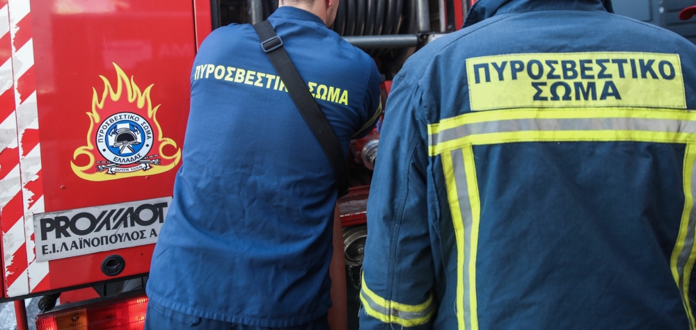 &laquo;&Phi;&omega;&tau;&iota;έ&sigmaf;&raquo; &alpha;&nu;ά&beta;&epsilon;&iota; &phi;&eta;&mu;&omicron;&lambda;&omicron;&gamma;ί&alpha; &gamma;&iota;&alpha; &kappa;ό&phi;&tau;&eta; &sigma;&tau;&eta; &Sigma;&chi;&omicron;&lambda;ή &Alpha;&rho;&chi;&iota;&pi;&upsilon;&rho;&omicron;&sigma;&beta;&epsilon;&sigma;&tau;ώ&nu;