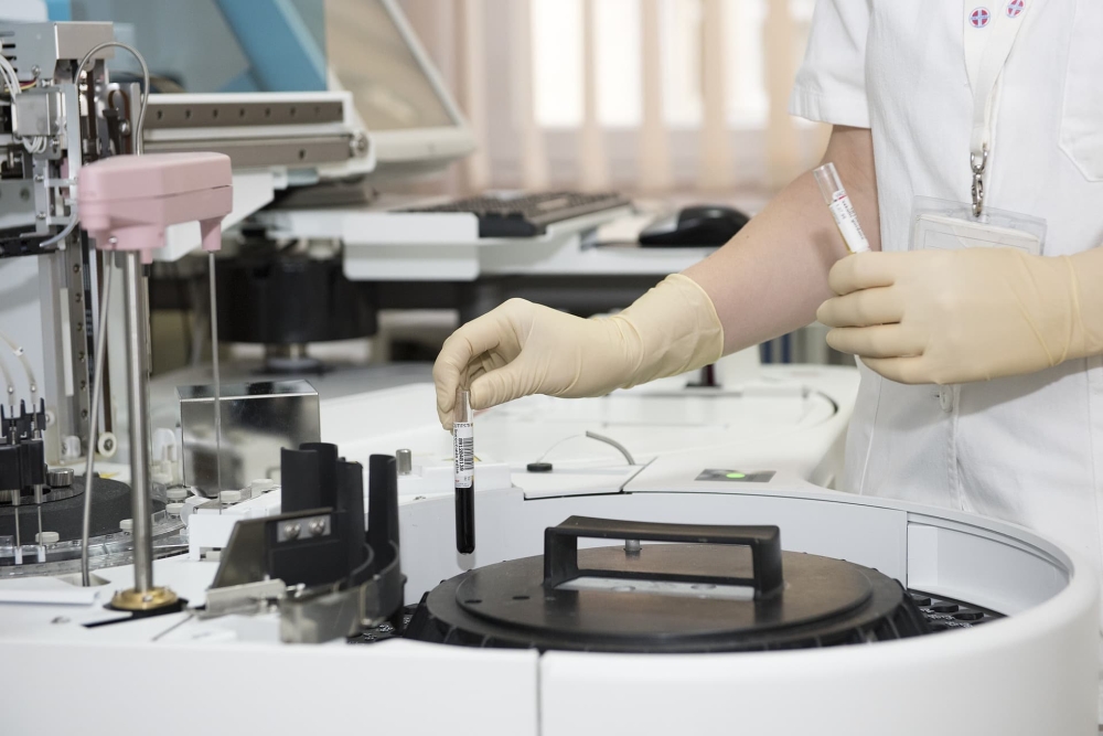 &Kappa;έ&nu;&tau;&rho;&omicron; &tau;&eta;&sigmaf; &phi;&alpha;&rho;&mu;&alpha;&kappa;&omicron;&beta;&iota;&omicron;&mu;&eta;&chi;&alpha;&nu;ί&alpha;&sigmaf;  &tau;&omicron; &kappa;έ&nu;&tau;&rho;&omicron; &tau;&eta;&sigmaf; &Pi;&epsilon;&lambda;&omicron;&pi;&omicron;&nu;&nu;ή&sigma;&omicron;&upsilon;