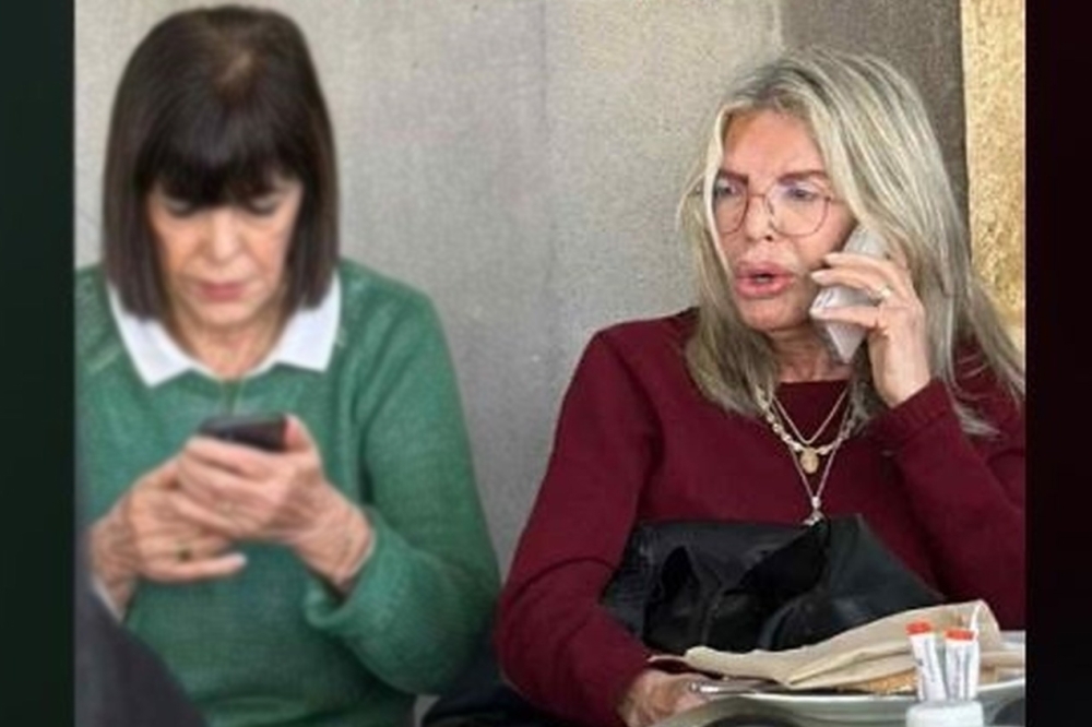 Στη Μονεμβασιά η πεθερά του πρωθυπουργού