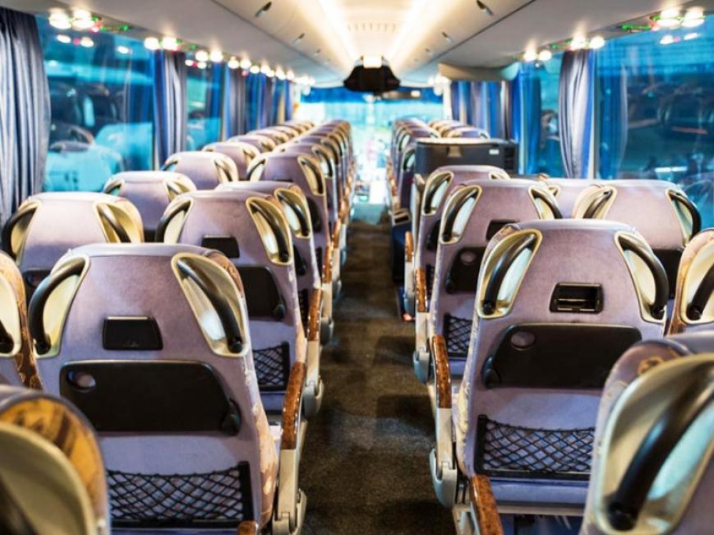 &Epsilon;&nu;&nu;έ&alpha; &delta;&rho;&omicron;&mu;&omicron;&lambda;ό&gamma;&iota;&alpha; &sigma;&tau;&eta;&nu; &laquo;&epsilon;&sigma;&omega;&tau;&epsilon;&rho;&iota;&kappa;ή&raquo; &sigma;&upsilon;&gamma;&kappa;&omicron;&iota;&nu;&omega;&nu;ί&alpha; &tau;&eta;&sigmaf; &Alpha;&nu;. &Mu;ά&nu;&eta;&sigmaf;