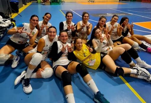 Γερές μάχες έδωσαν τα τμήματα βόλεϊ του Σπαρτιατικού