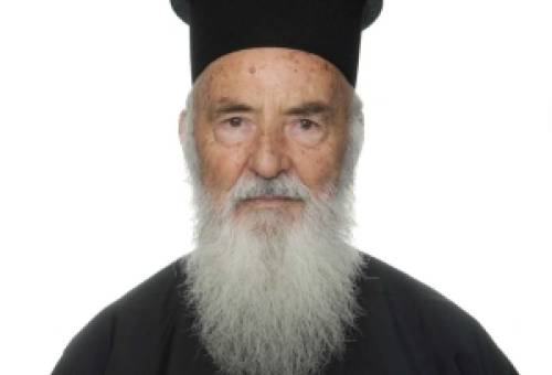 Ο παπα-Χρήστος της Σπάρτης: Ο ιερέας που έγινε πατέρας για γενιές