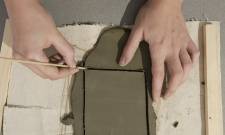 «Από το αγγείο στο γλυπτικό σώμα»: Εργαστήρι πηλού στο Μουσείο Ελιάς και Λαδιού