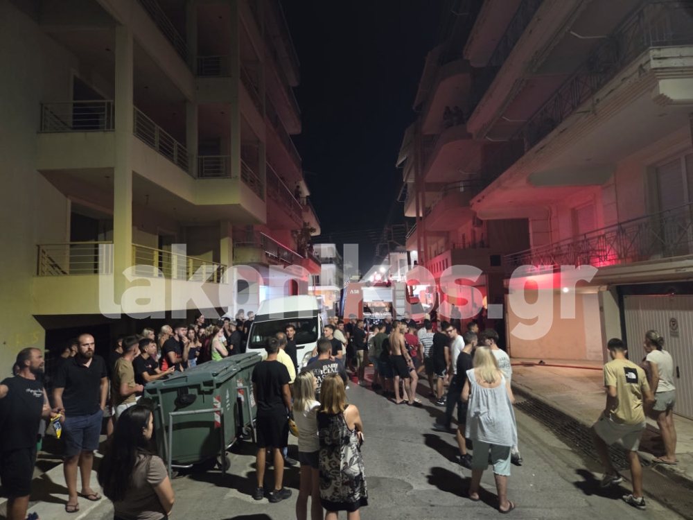 &Sigma;&tau;&omicron; &pi;ό&delta;&iota; &gamma;&epsilon;&iota;&tau;&omicron;&nu;&iota;ά &sigma;&tau;&eta; &Sigma;&pi;ά&rho;&tau;&eta; &mu;&epsilon;&tau;ά &alpha;&pi;ό &phi;&omega;&tau;&iota;ά &sigma;&epsilon; &delta;&iota;&alpha;&mu;έ&rho;&iota;&sigma;&mu;&alpha;