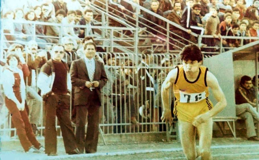 &laquo;&Tau;&alpha; &pi;ά&nu;&tau;&alpha; &Nu;&Iota;&Kappa;-ό&lambda;&alpha;&raquo;: &Nu;&epsilon;&omicron;&kappa;&lambda;ή&sigmaf; &Kappa;&rho;&eta;&tau;&iota;&kappa;ό&sigmaf;