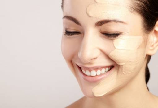 Πώς θα κρύψεις τις ρυτίδες με αυτά τα εύκολα μυστικά μακιγιάζ