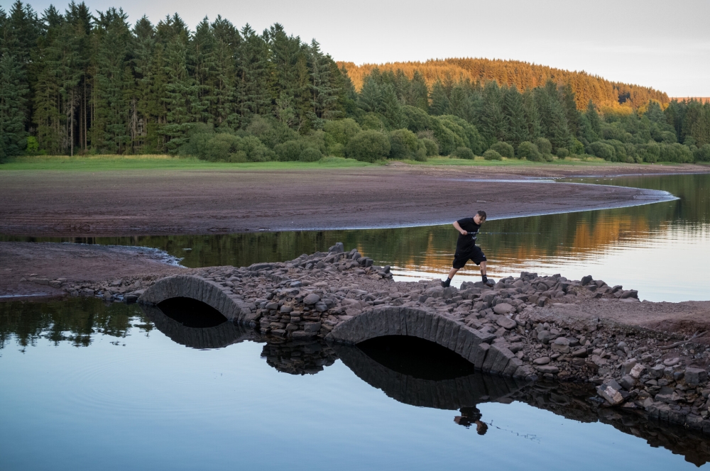 &Eta; &xi;&eta;&rho;&alpha;&sigma;ί&alpha; &laquo;&xi;&epsilon;&kappa;&lambda;&epsilon;ί&delta;&omega;&sigma;&epsilon;&raquo; &tau;&omicron; &pi;&alpha;&rho;&epsilon;&lambda;&theta;ό&nu; &tau;&eta;&sigmaf; &Omicron;&upsilon;&alpha;&lambda;ί&alpha;&sigmaf;