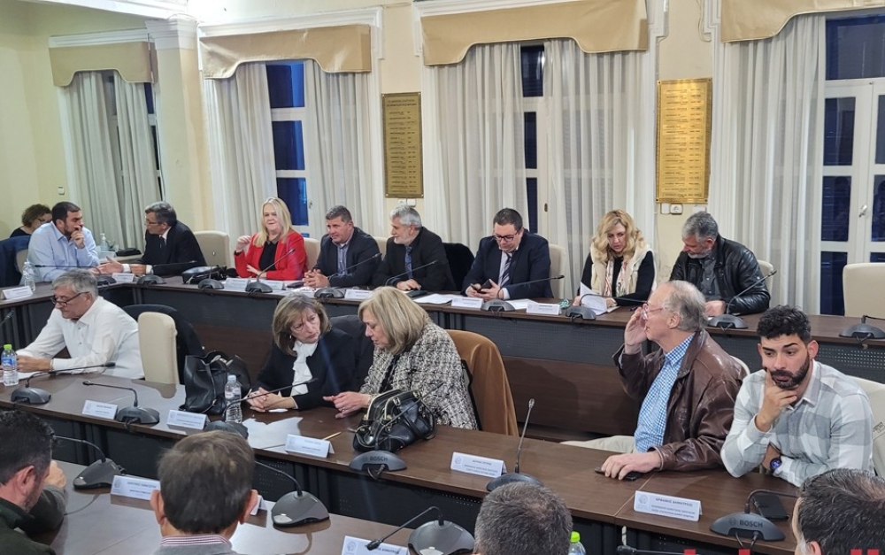 &Eta; &alpha;&nu;&tau;&iota;&pi;&omicron;&lambda;ί&tau;&epsilon;&upsilon;&sigma;&eta; &tau;&omicron;&upsilon; &Delta;ή&mu;&omicron;&upsilon; &Sigma;&pi;ά&rho;&tau;&eta;&sigmaf; &laquo;&pi;&alpha;&rho;&alpha;&delta;ό&theta;&eta;&kappa;&epsilon;&raquo; &sigma;&tau;&eta; &delta;&eta;&mu;&omicron;&tau;&iota;&kappa;ή &Alpha;&rho;&chi;ή